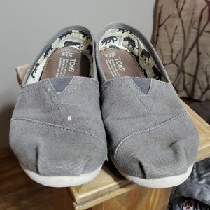 Gray TOMS
